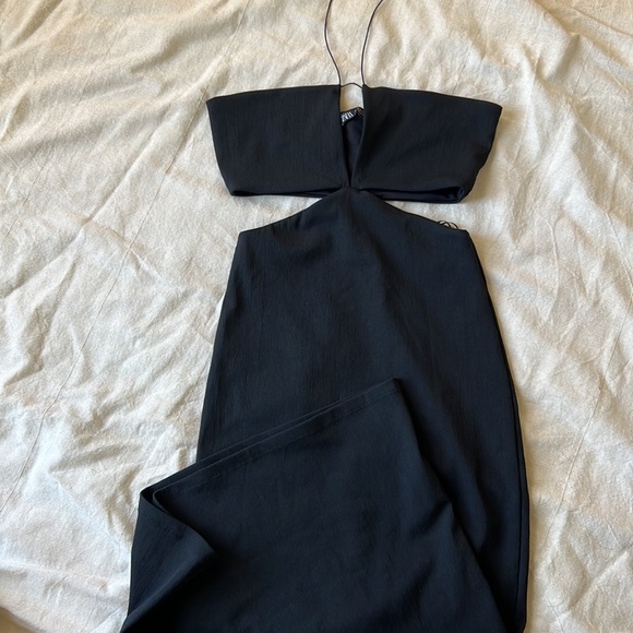 ZARA GEOMETRIC CUT OUT MIDI DRESS- small - Picture 7 of 10